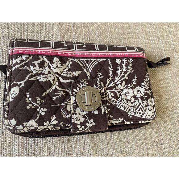VERA BRADLEY Turnlock Wallet Organizer - Picture 1 of 6